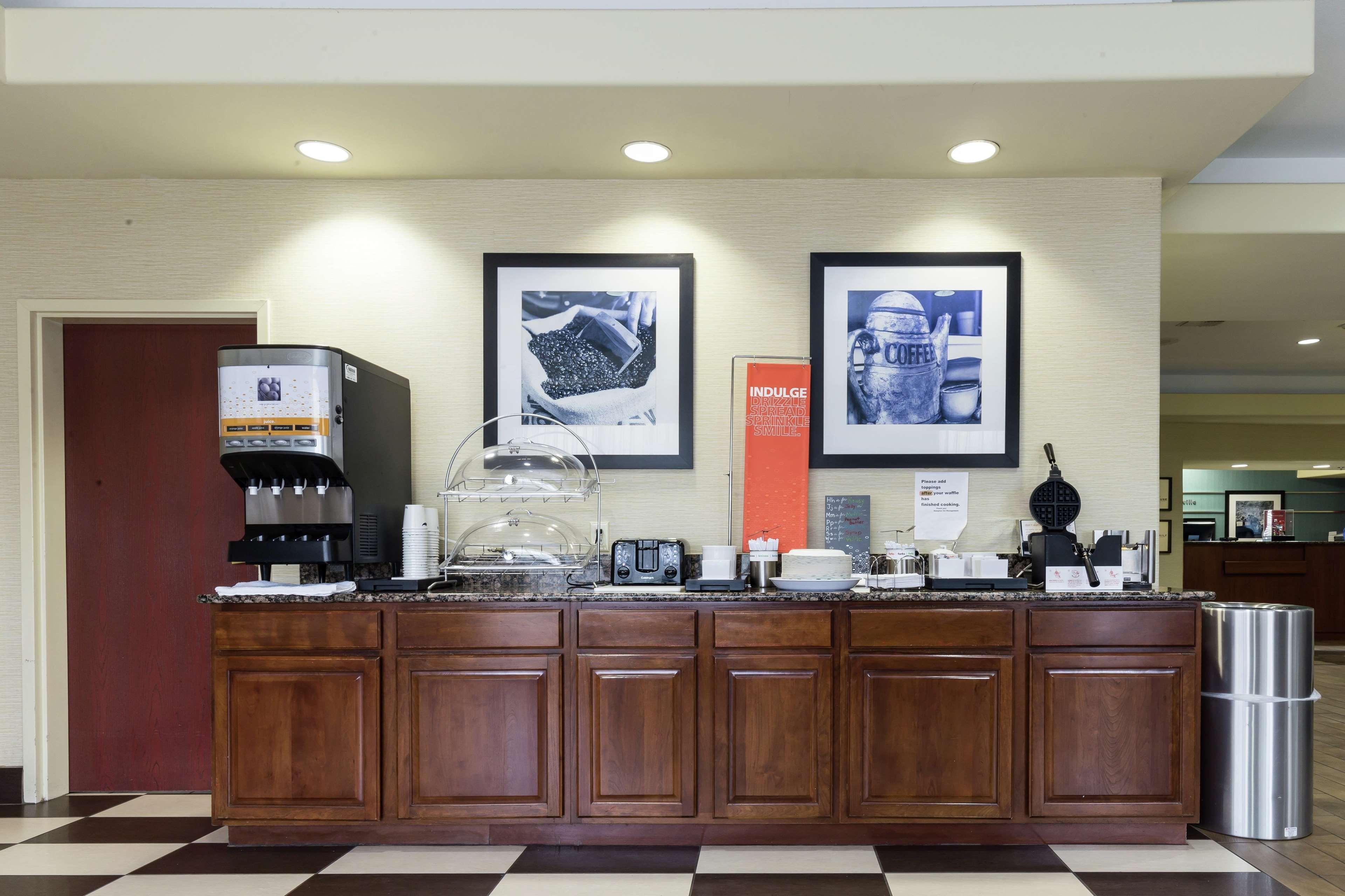 Hotel Hampton 3*