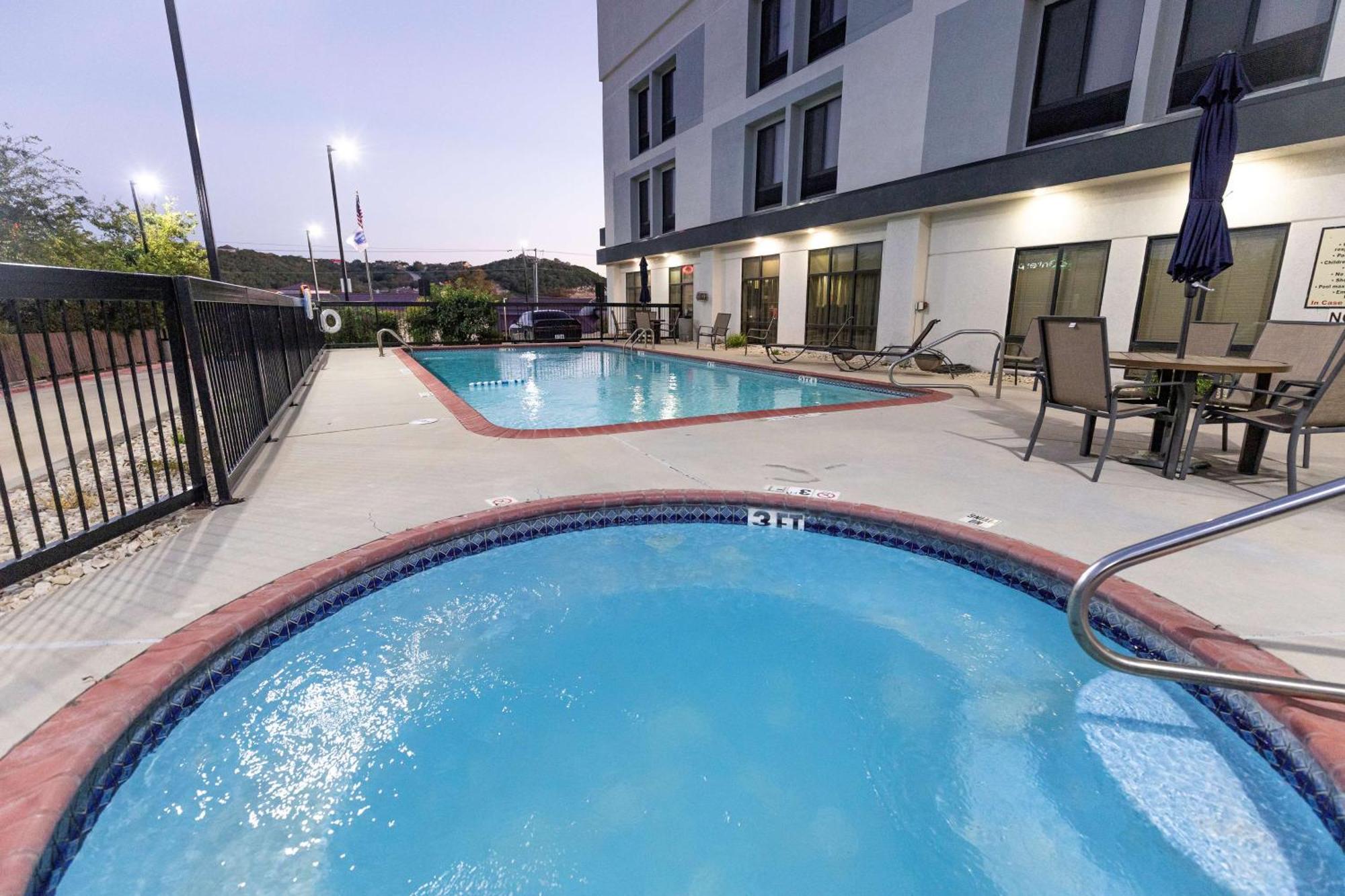 Hotel Hampton