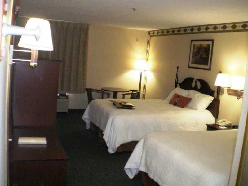 Hampton Hotel 3*